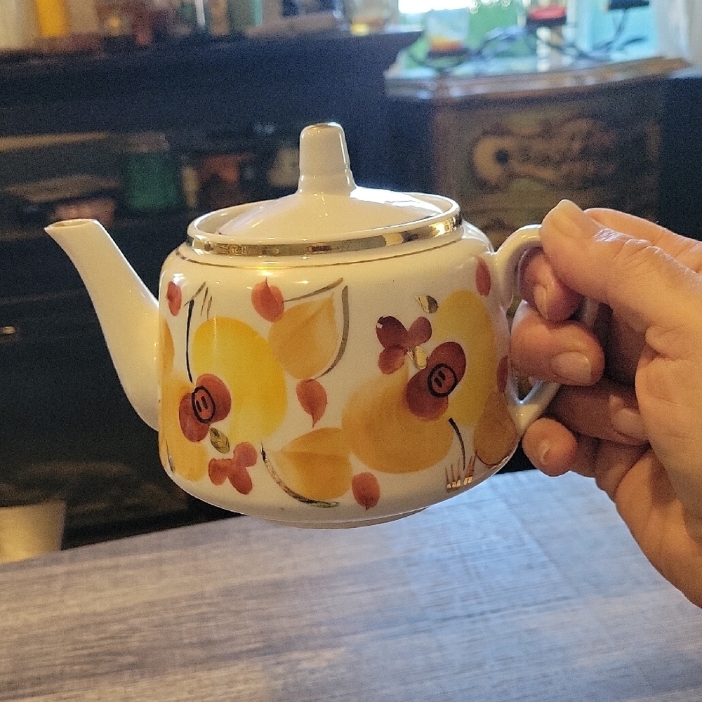 Russian Floral Teapot with 24k Gold Accents/ EUC